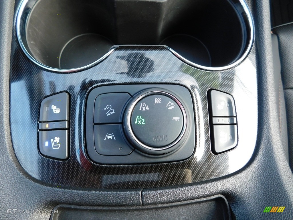2022 GMC Acadia AT4 AWD Controls Photo #146612079