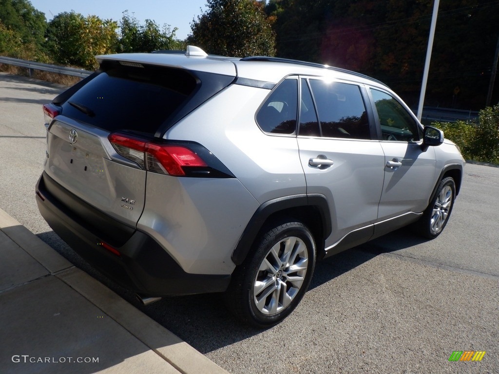 2020 RAV4 XLE Premium AWD - Silver Sky Metallic / Black photo #9