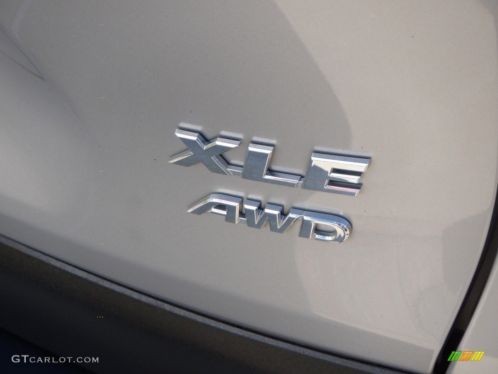 2020 RAV4 XLE Premium AWD - Silver Sky Metallic / Black photo #10