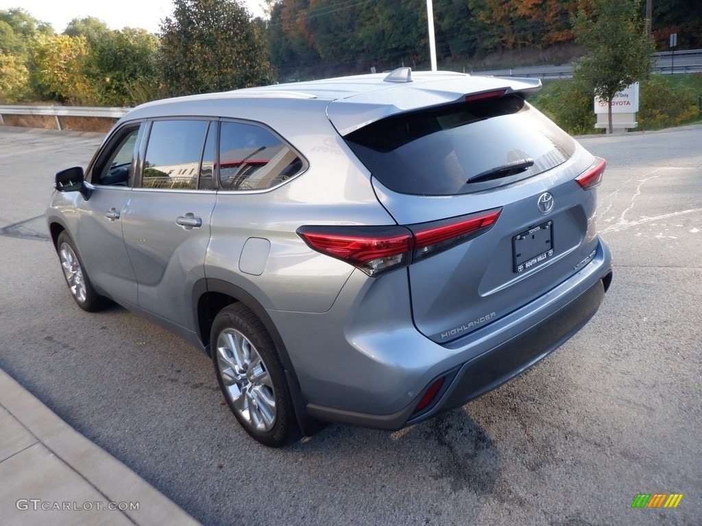 2020 Highlander Limited AWD - Moon Dust / Graphite photo #6