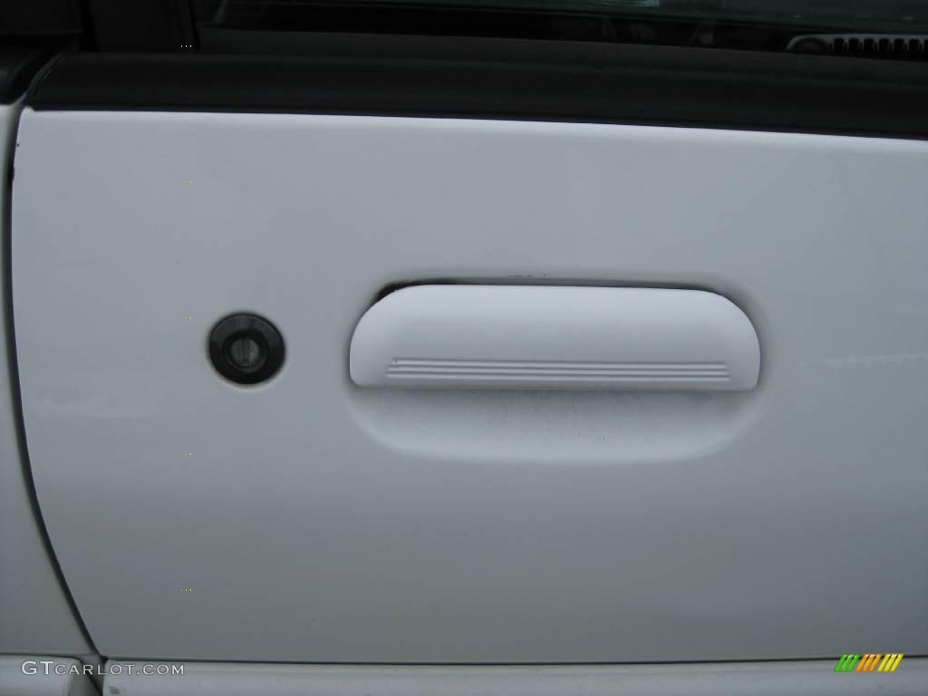 1996 Escort LX Sedan - Oxford White / Gray photo #18