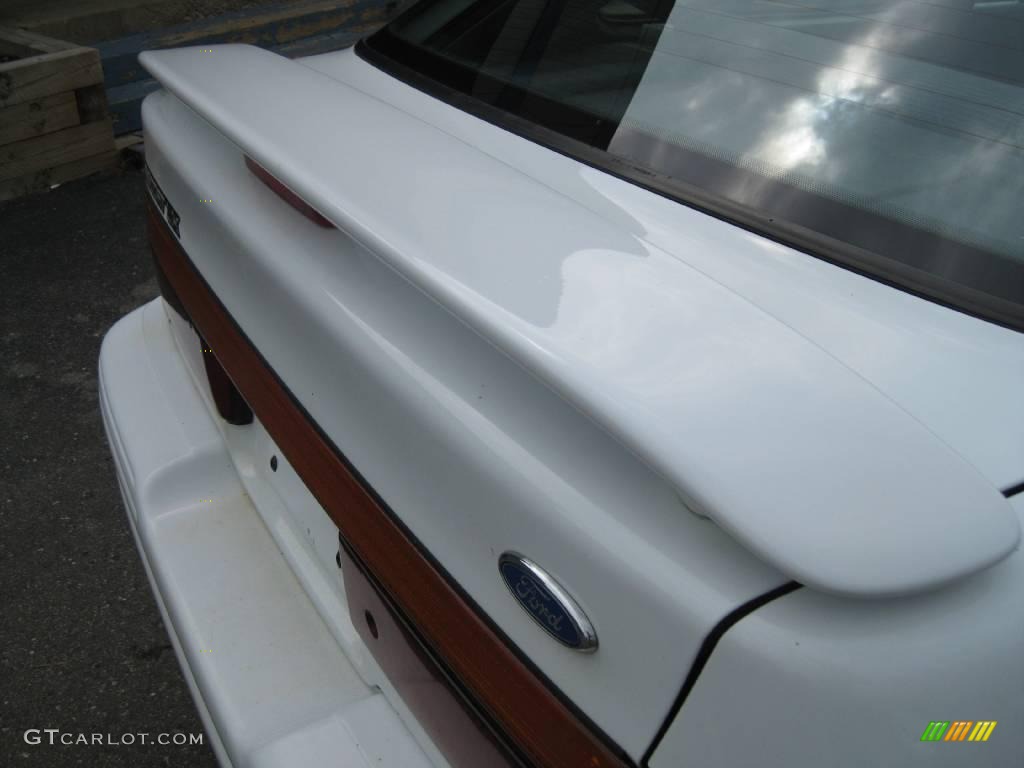 1996 Escort LX Sedan - Oxford White / Gray photo #20