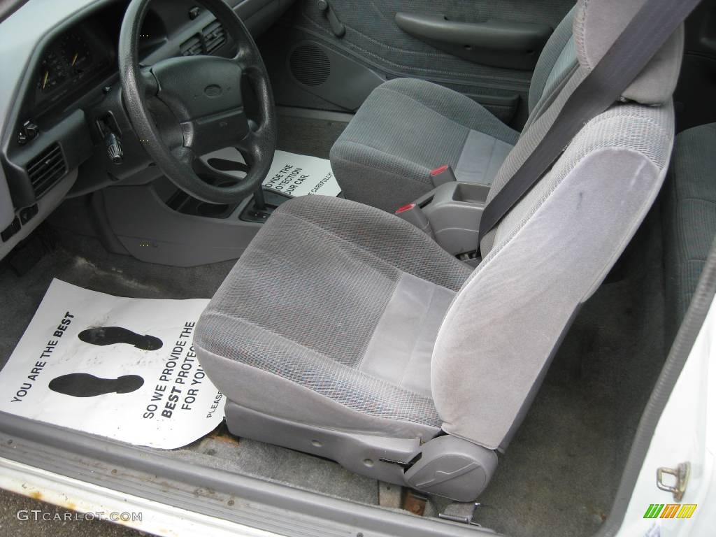 1996 Escort LX Sedan - Oxford White / Gray photo #22