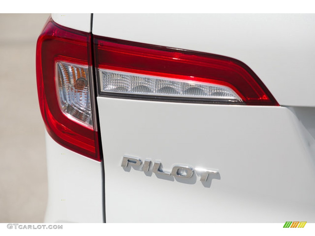 2020 Pilot EX - Platinum White Pearl / Black photo #10