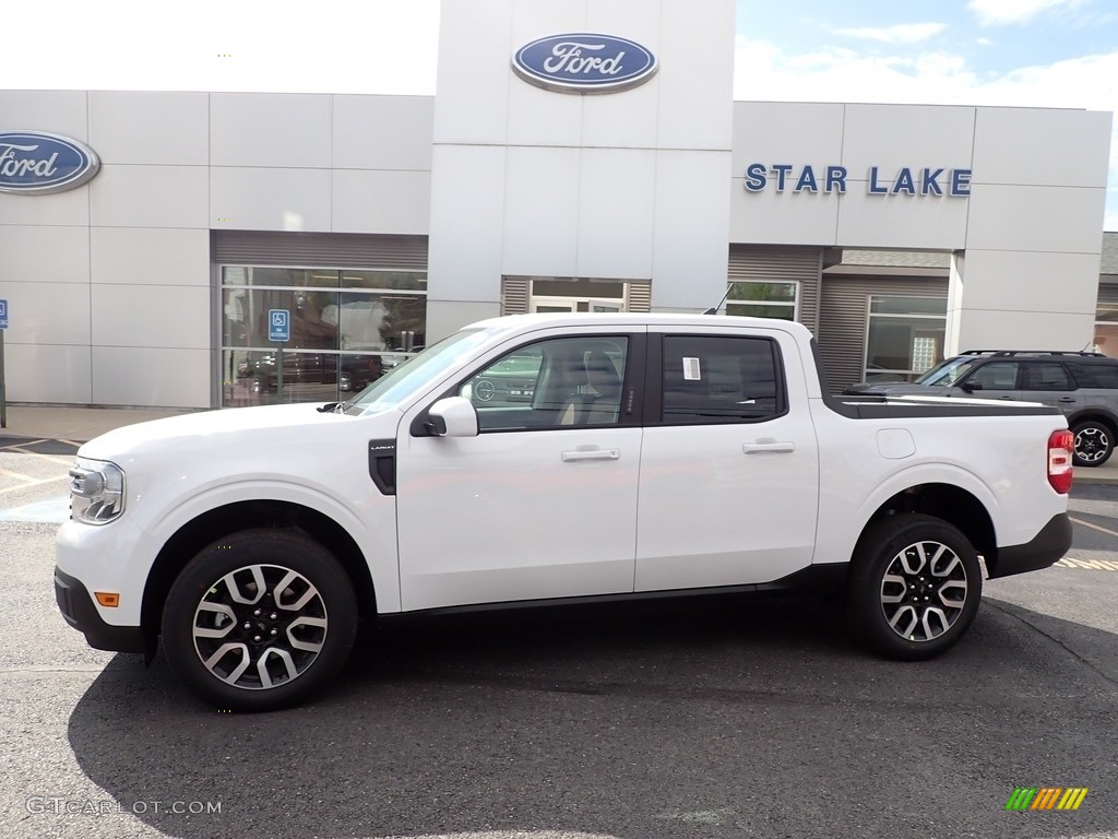 2023 Maverick Lariat - Oxford White / Desert Brown photo #1
