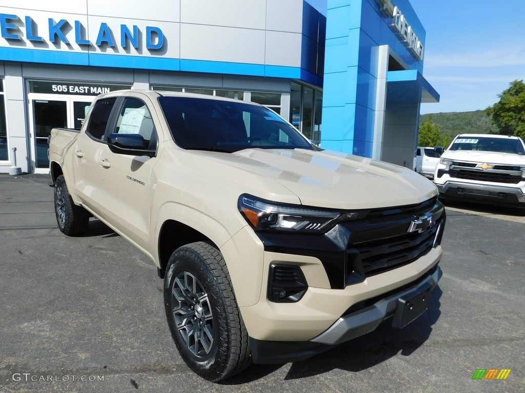 2023 Colorado Z71 Crew Cab 4x4 - Sand Dune Metallic / Jet Black/Adrenaline Red photo #1