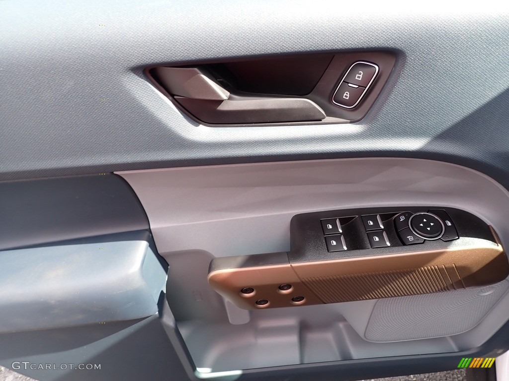 2023 Ford Maverick Lariat Door Panel Photos