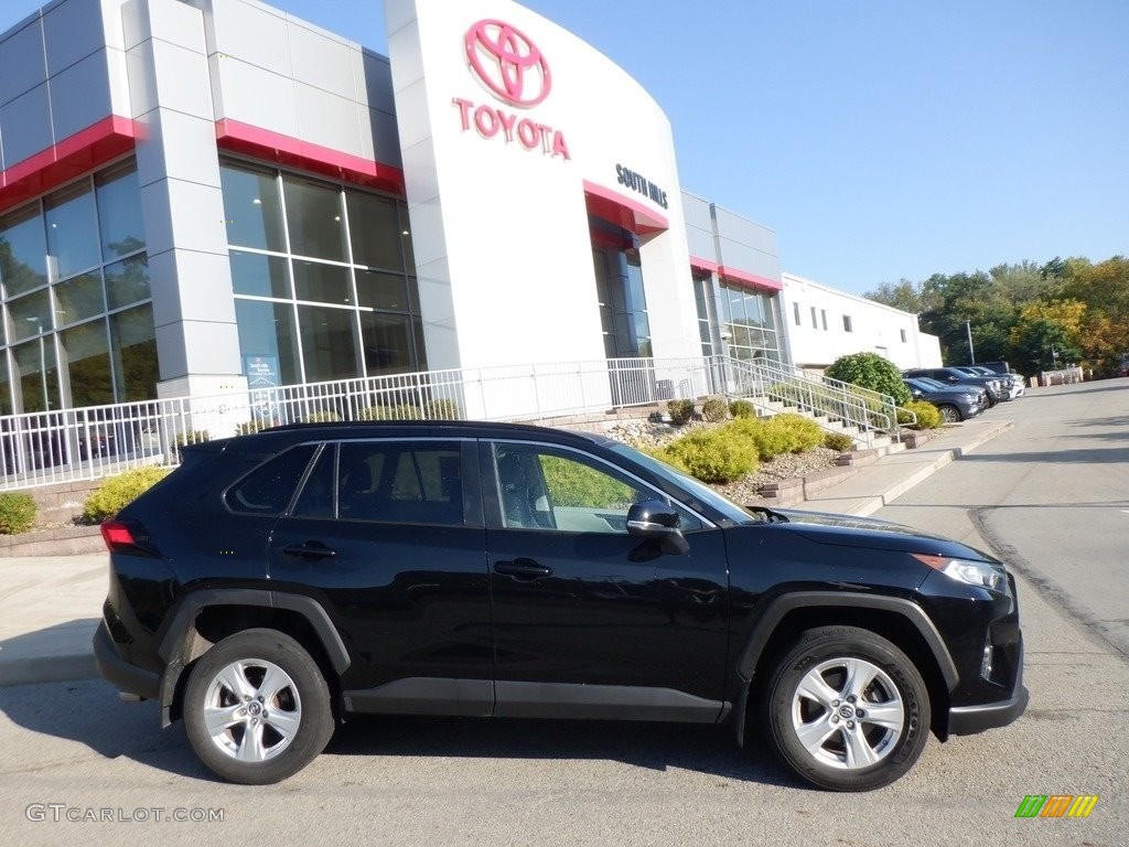 2020 RAV4 XLE AWD - Midnight Black Metallic / Light Gray photo #2