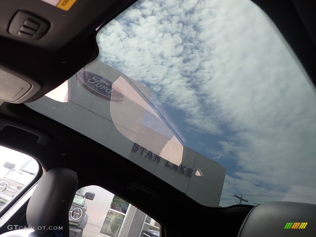 2023 Ford Mustang Mach-E GT eAWD Sunroof Photos