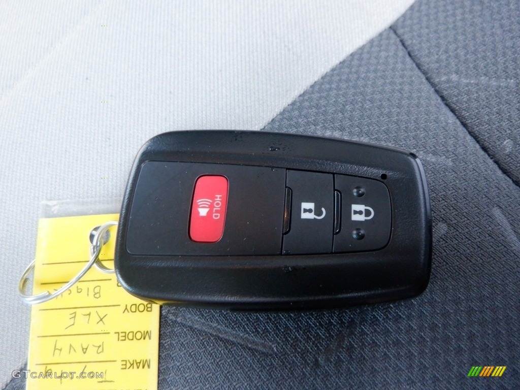 2020 RAV4 XLE AWD - Midnight Black Metallic / Light Gray photo #32