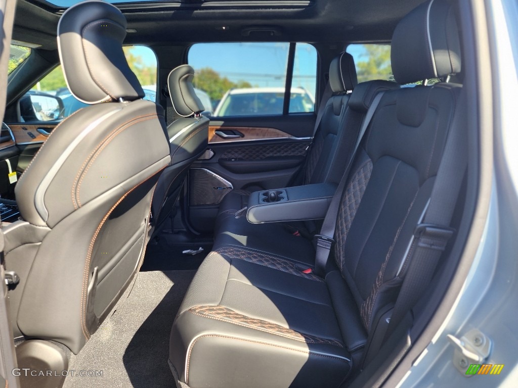 2023 Grand Cherokee Summit 4XE - Silver Zynith / Global Black photo #7