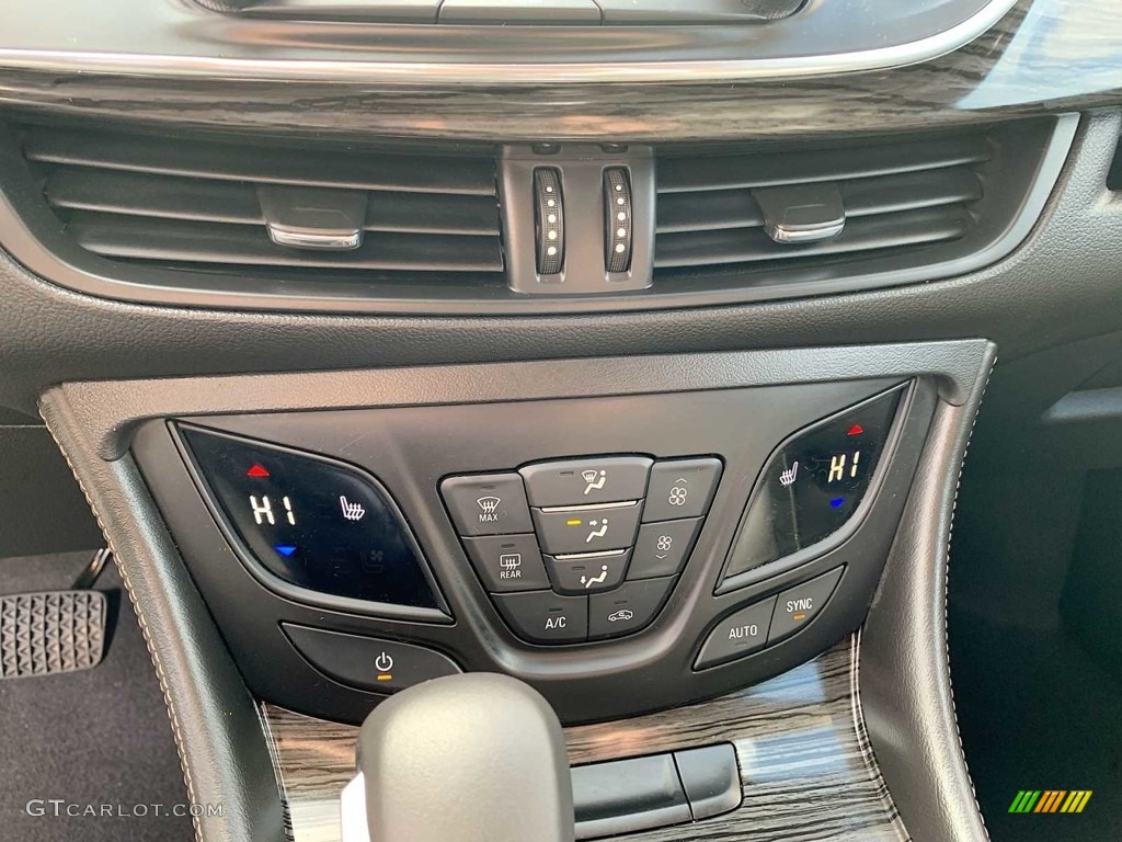 2017 Envision Essence AWD - Galaxy Silver Metallic / Ebony photo #17