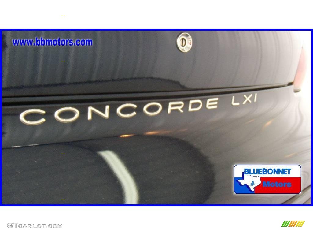 2002 Concorde LXi - Deep Sapphire Blue Pearl / Taupe photo #13