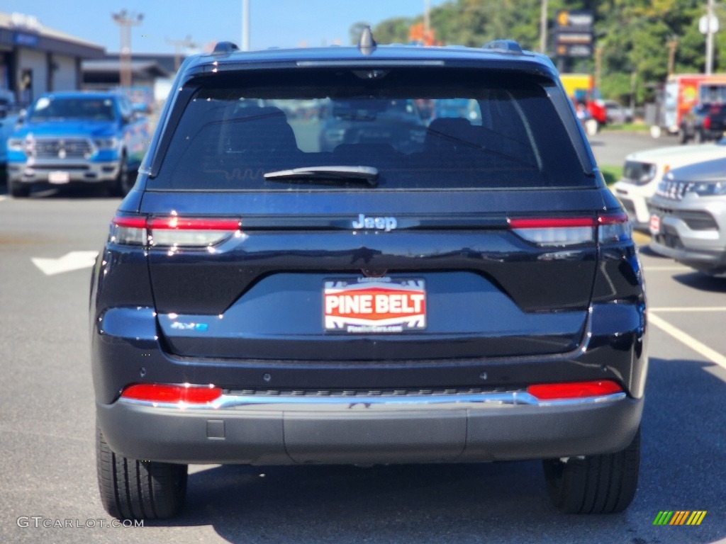 2023 Grand Cherokee 4XE - Midnight Sky / Global Black photo #5