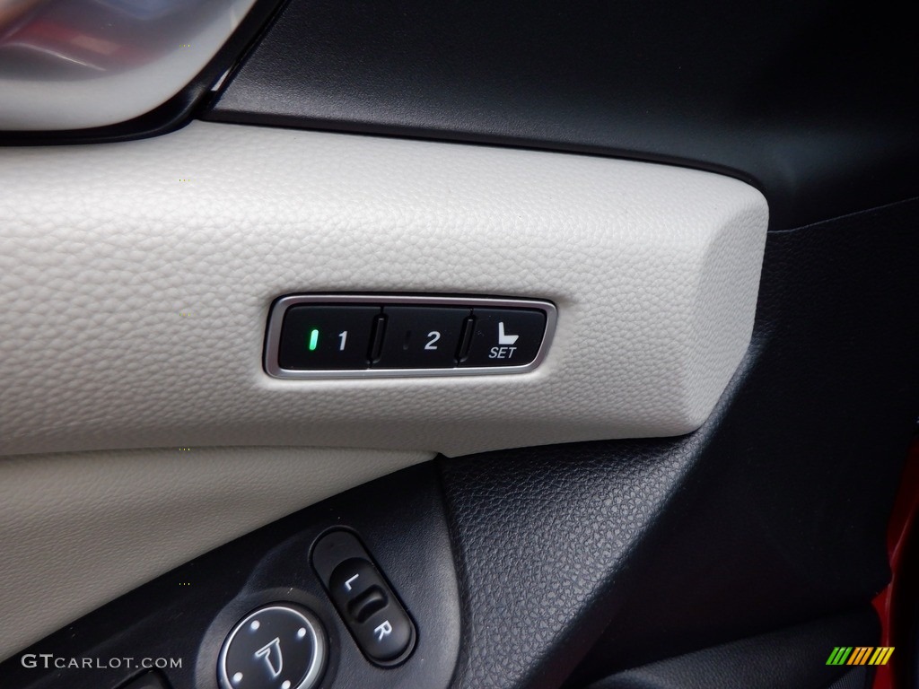 2019 Accord EX-L Hybrid Sedan - Radiant Red Metallic / Ivory photo #13