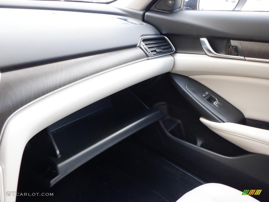 2019 Accord EX-L Hybrid Sedan - Radiant Red Metallic / Ivory photo #31