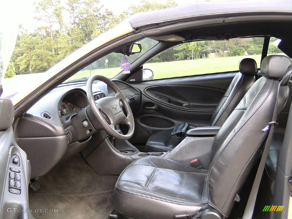 2000 Mustang V6 Convertible - Sunburst Gold Metallic / Dark Charcoal photo #12