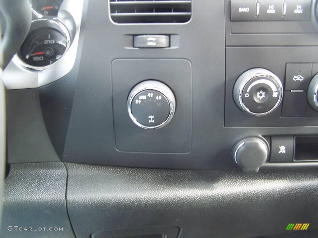 2009 Silverado 1500 LT Crew Cab 4x4 - Silver Birch Metallic / Ebony photo #30