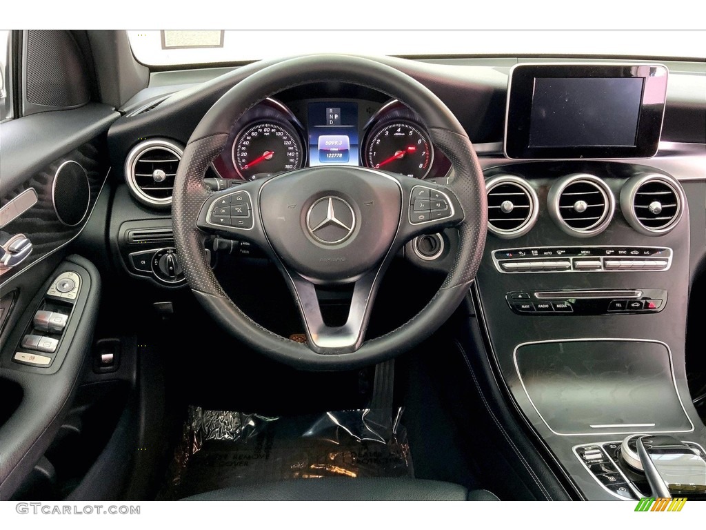 2017 GLC 300 - Selenite Grey Metallic / Black photo #4