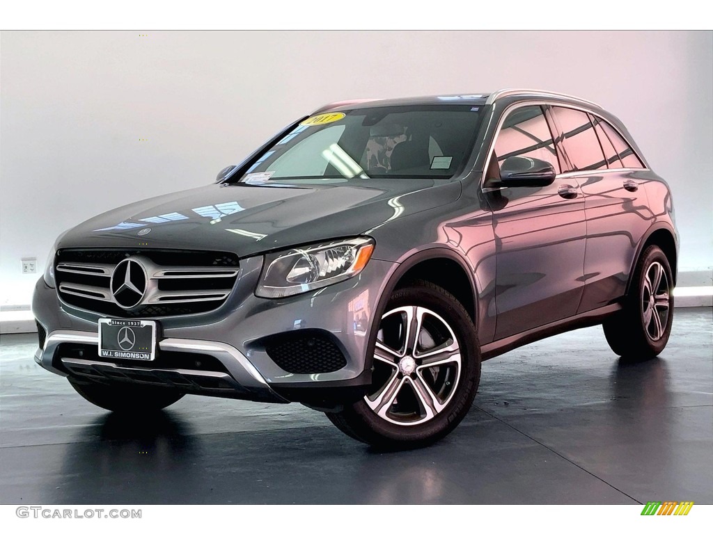 2017 GLC 300 - Selenite Grey Metallic / Black photo #12