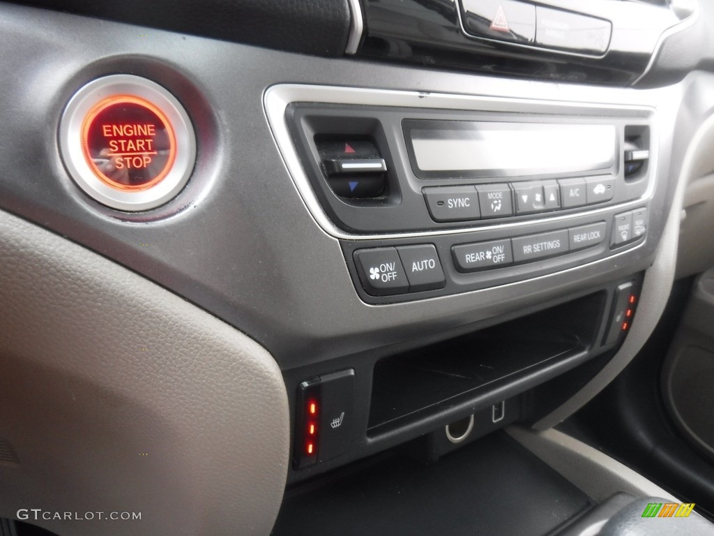 2020 Pilot EX-L AWD - Platinum White Pearl / Black photo #16