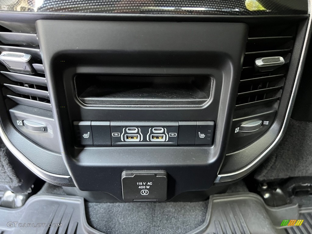 2022 3500 Laramie Crew Cab 4x4 - Billet Silver Metallic / Black photo #19