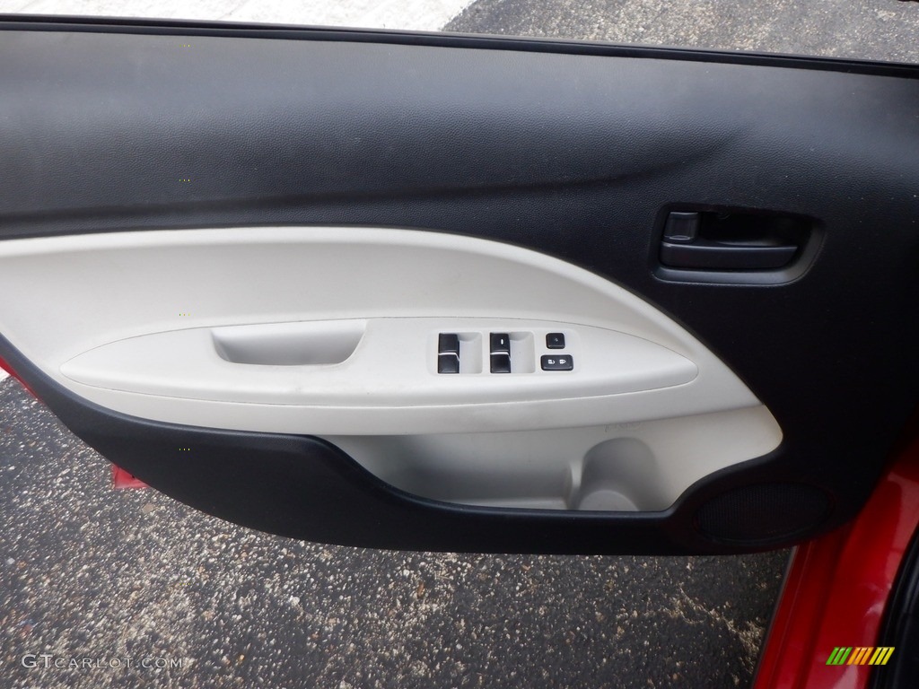 2020 Mitsubishi Mirage G4 ES Door Panel Photos