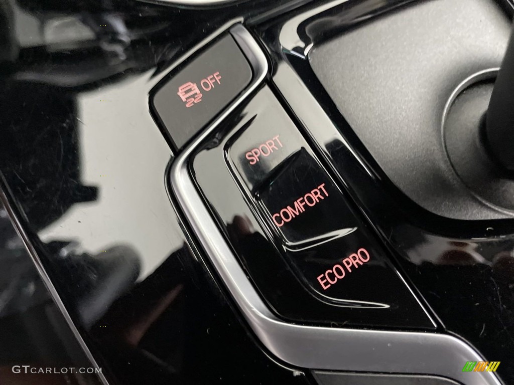 2020 BMW X3 xDrive30e Controls Photo #146624446
