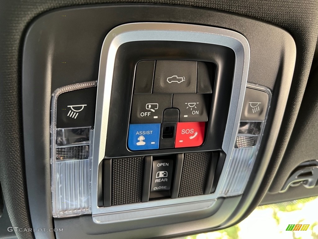 2022 Ram 3500 Laramie Crew Cab 4x4 Controls Photos