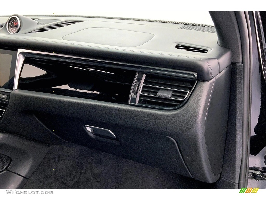 2021 Porsche Macan S Black Dashboard Photo #146625045