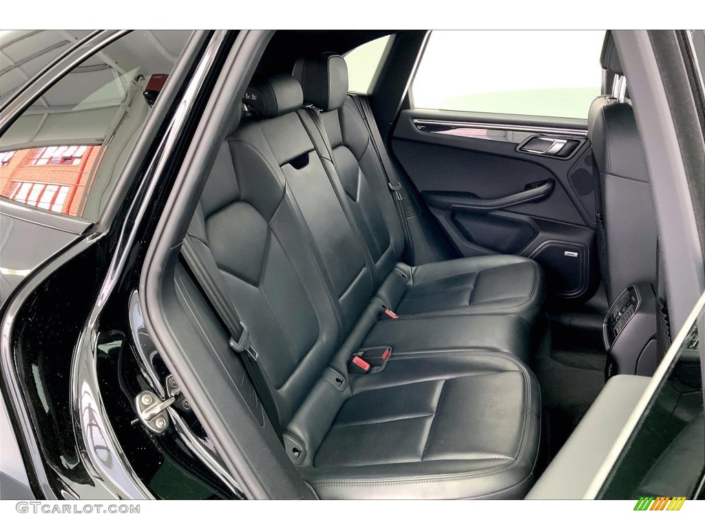 Black Interior 2021 Porsche Macan S Photo #146625112