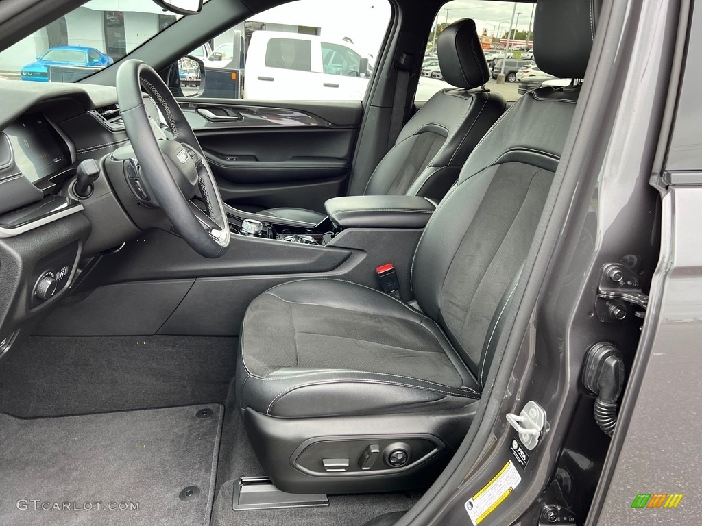 Global Black Interior 2022 Jeep Grand Cherokee L Altitude Photo #146625595