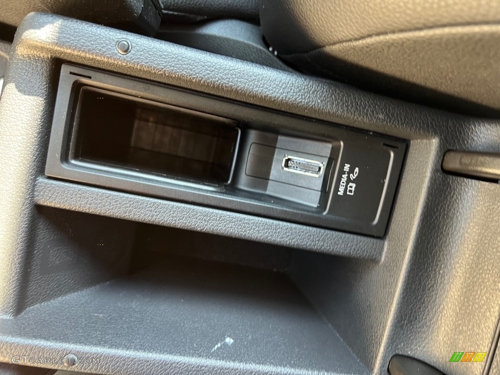 2015 Tiguan SEL 4Motion - Pure White / Charcoal photo #25