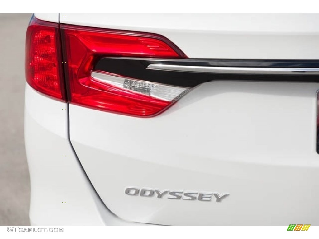2024 Honda Odyssey Touring Marks and Logos Photo #146628625