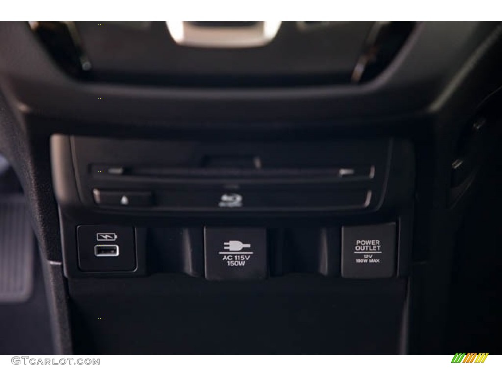 2024 Odyssey Touring - Platinum White Pearl / Black photo #24