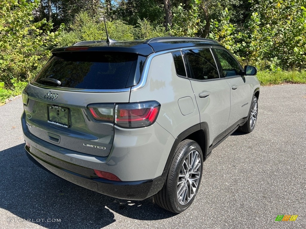 2024 Compass Limited 4x4 - Sting-Gray / Black photo #6