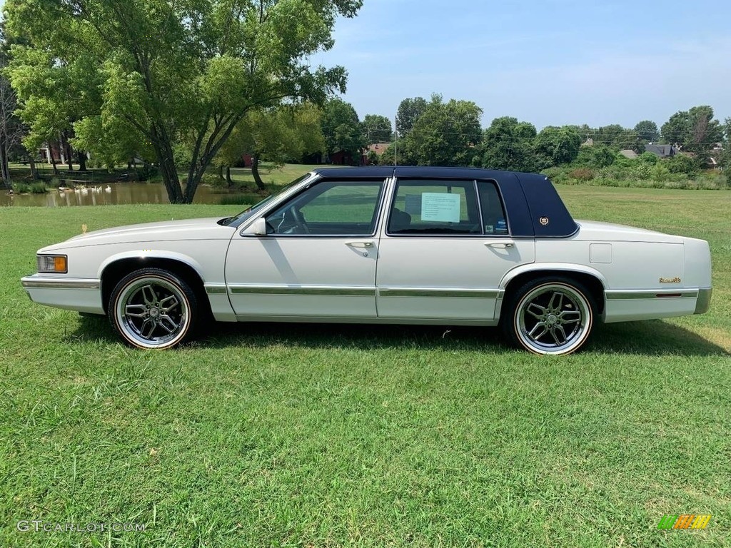 White 1992 Cadillac DeVille Sedan Exterior Photo #146630083