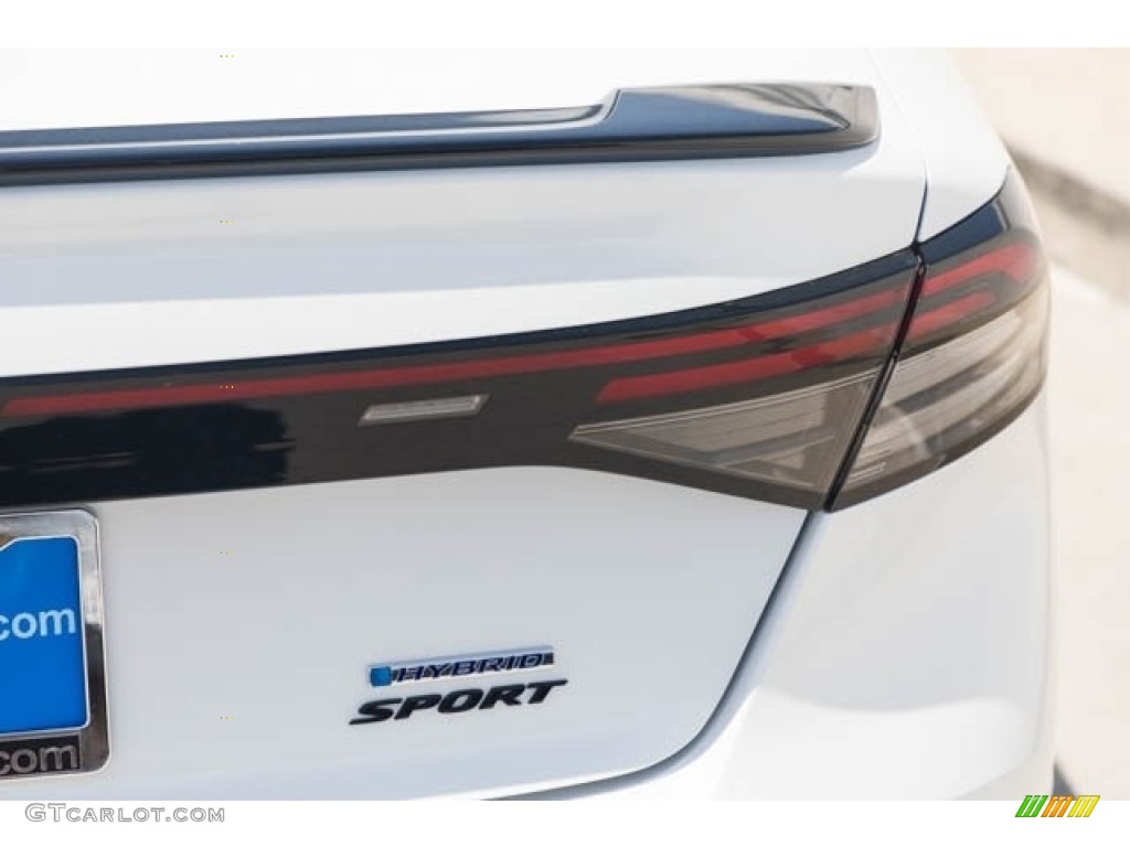 2024 Honda Accord Sport-L Hybrid Marks and Logos Photos