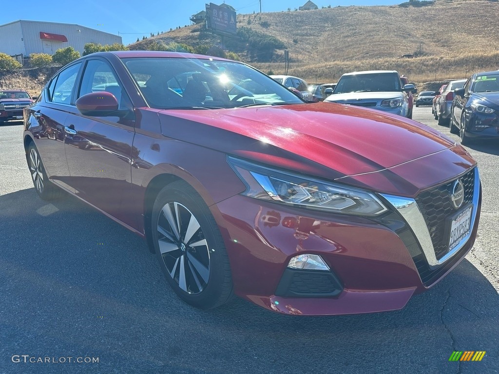 2022 Altima SV - Scarlet Ember Tintcoat / Charcoal photo #1