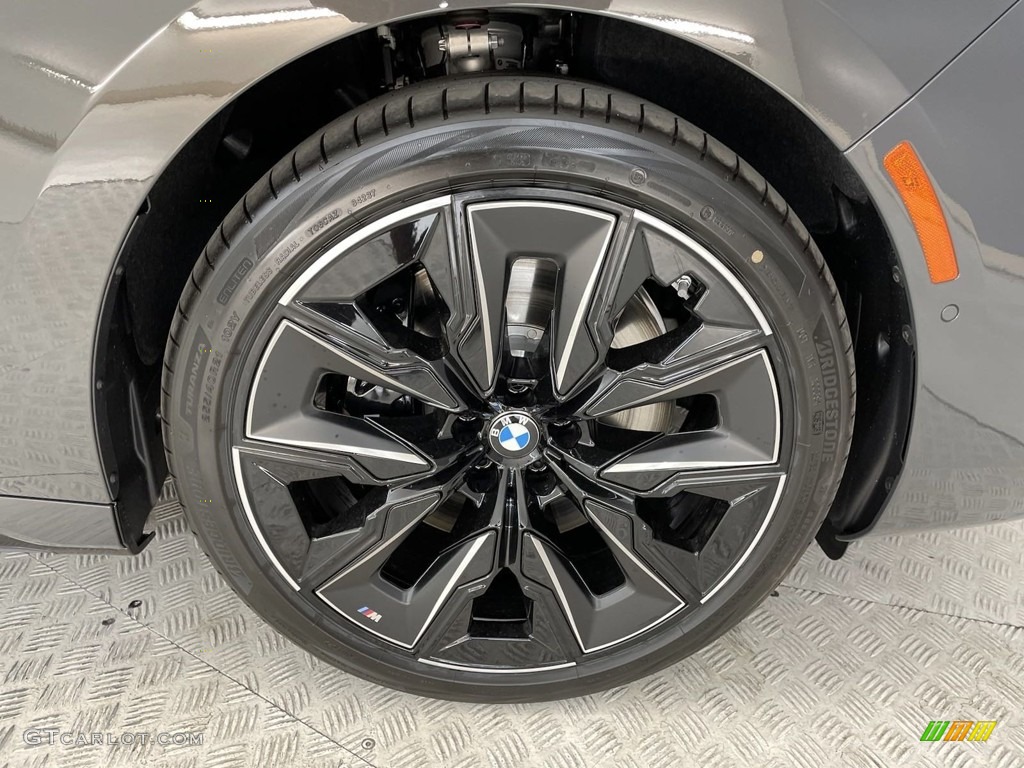 2024 BMW 7 Series 740i Sedan Wheel Photos
