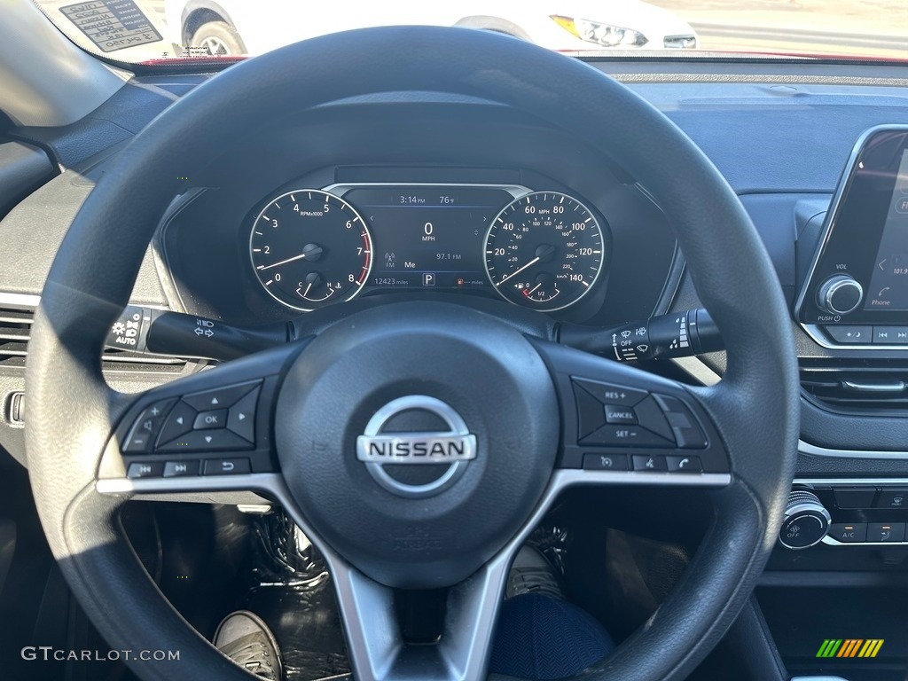 2022 Nissan Altima SV Charcoal Steering Wheel Photo #146630797