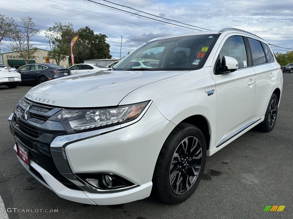 2018 Outlander SEL S-AWC Plug-In Hybrid - Diamond White Pearl / Black photo #3