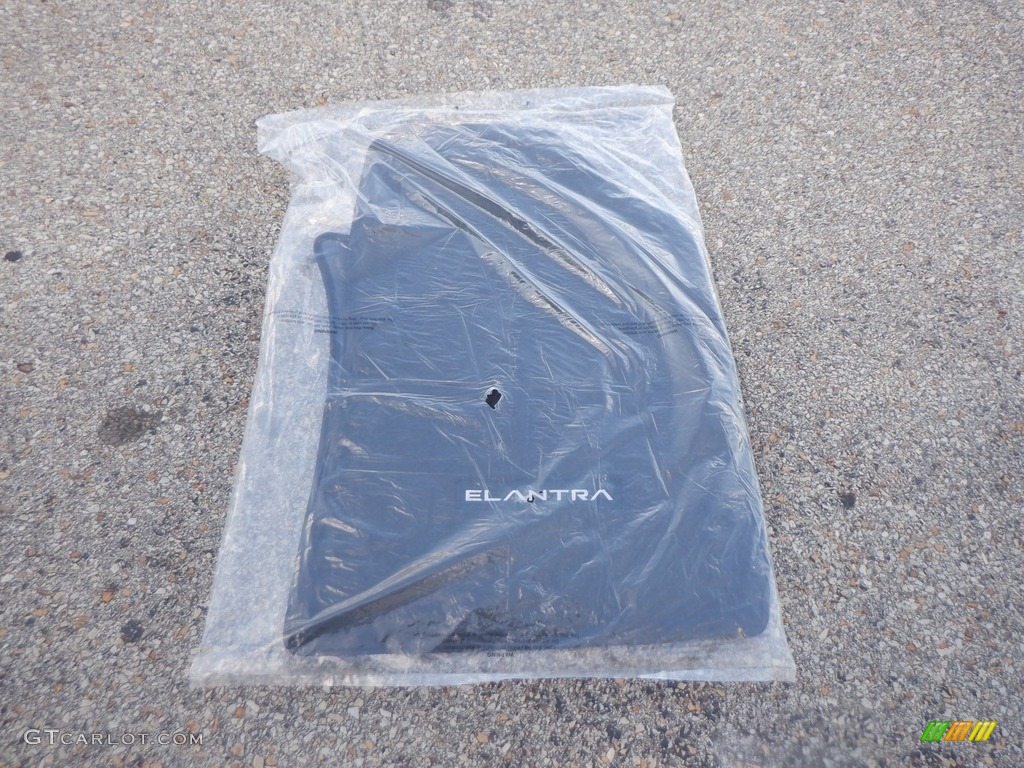 2023 Elantra SEL - Ecotronic Gray / Black photo #25