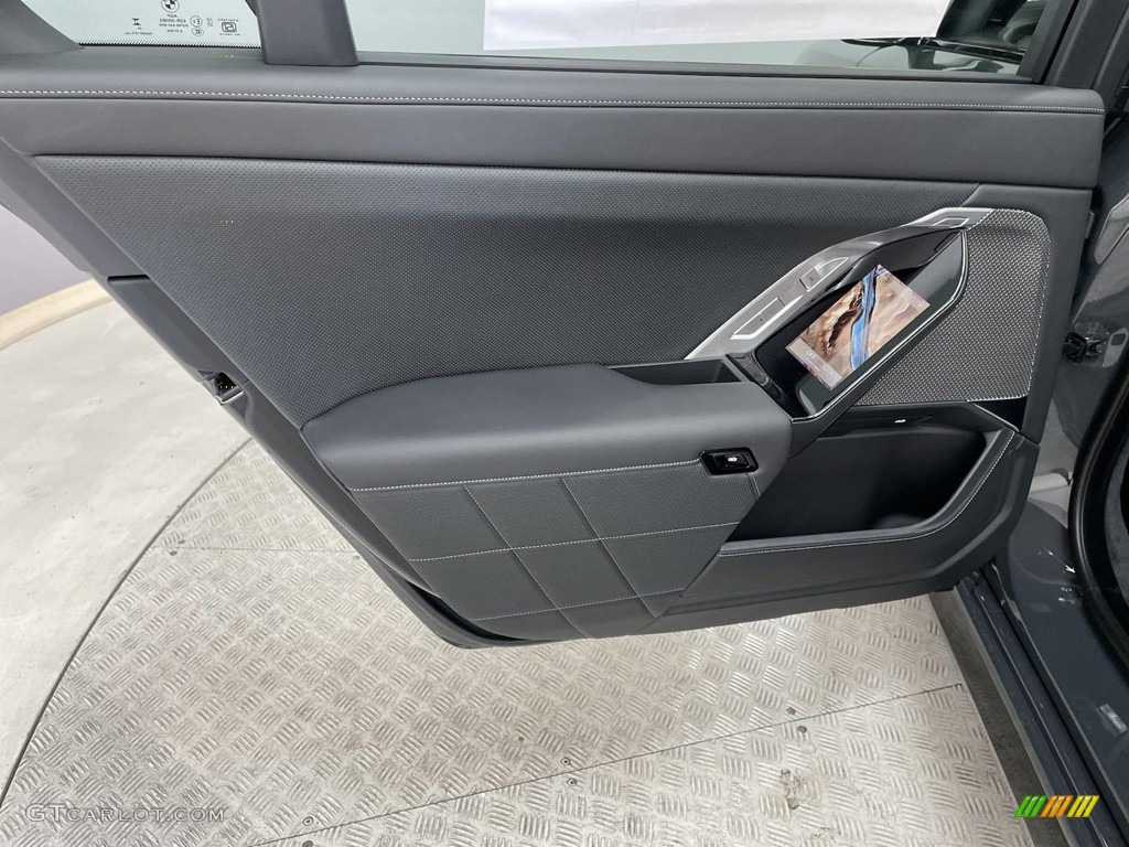 2024 BMW 7 Series 740i Sedan Black Door Panel Photo #146631139