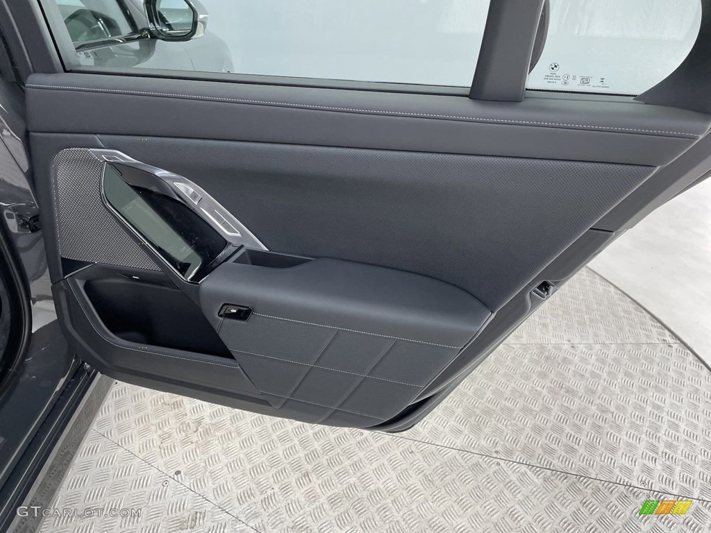2024 BMW 7 Series 740i Sedan Black Door Panel Photo #146631178