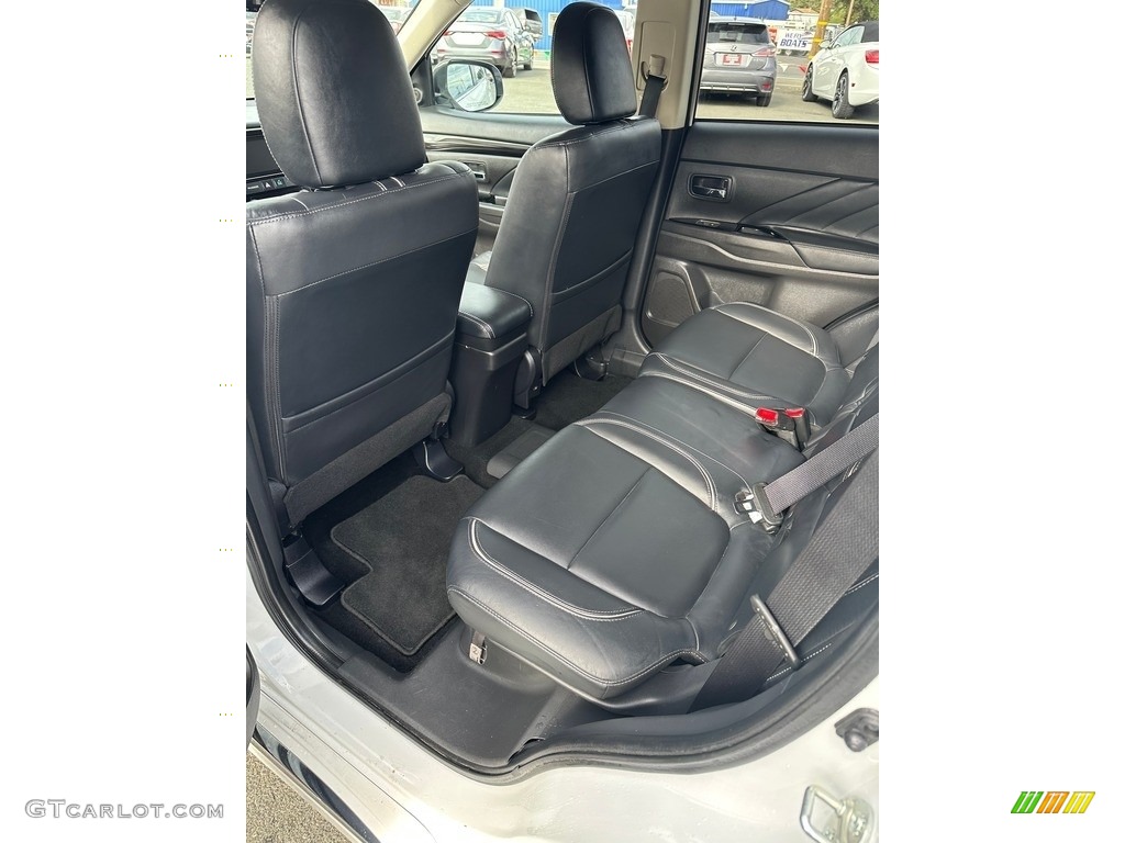 2018 Mitsubishi Outlander SEL S-AWC Plug-In Hybrid Rear Seat Photo #146631211