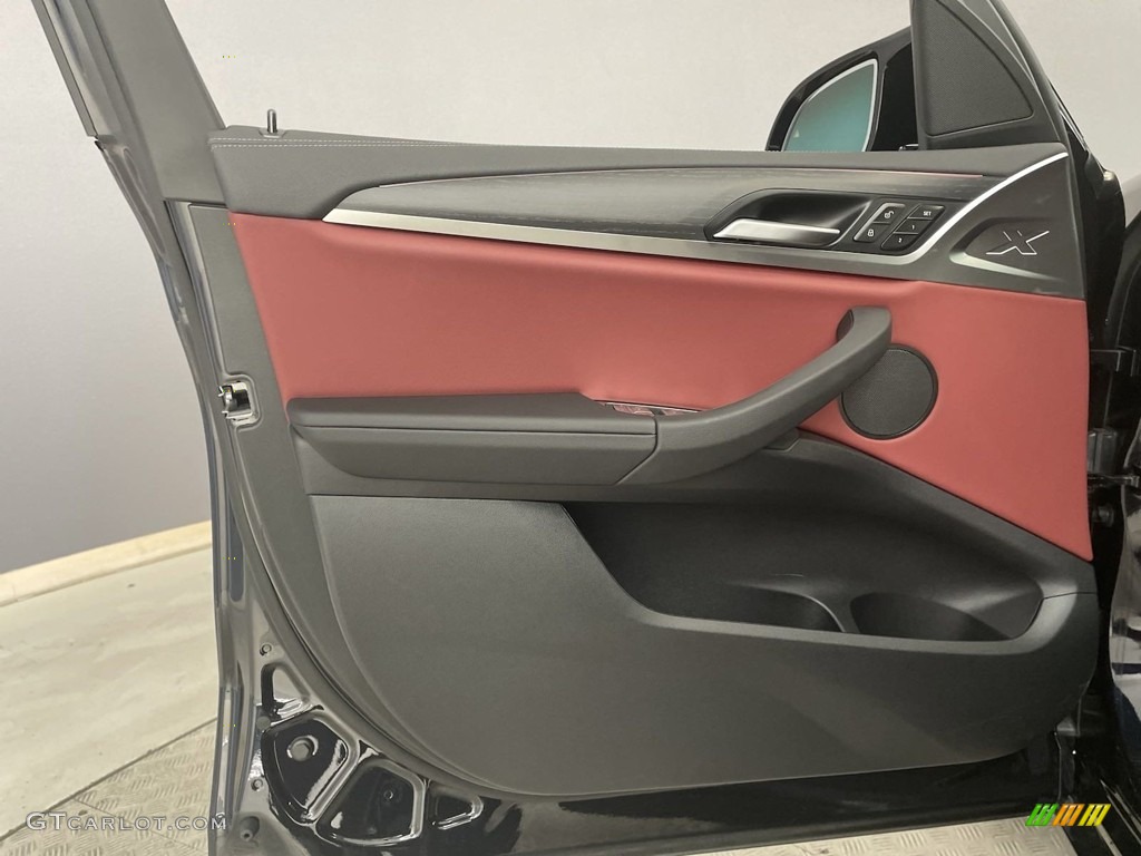 2024 BMW X3 M40i Door Panel Photos