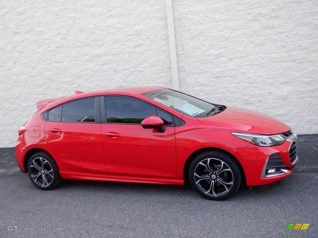 2019 Cruze LT Hatchback - Red Hot / Black photo #2