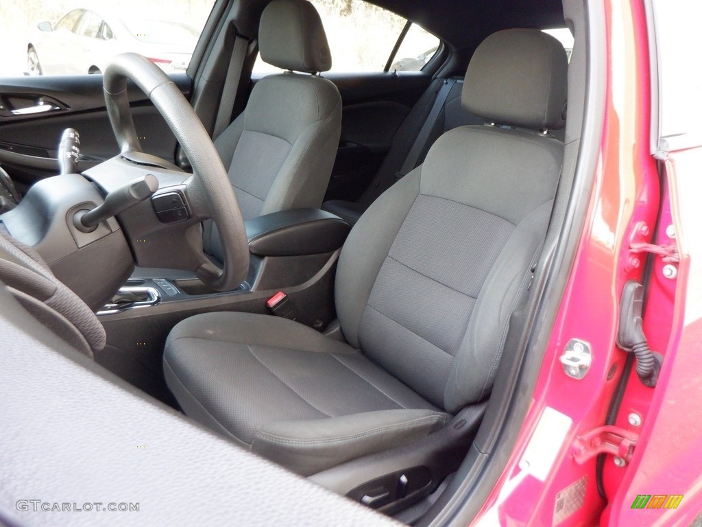 2019 Chevrolet Cruze LT Hatchback Front Seat Photo #146631991