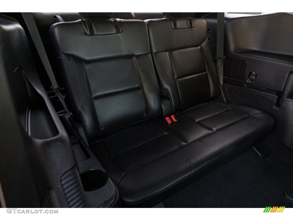 2021 Ford Explorer XLT Rear Seat Photo #146632798